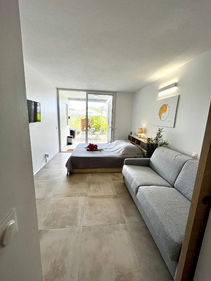 Nouveau Studio Chaleureux Avec Jacuzzi Prive & Piscine Le Diamant Exterior foto