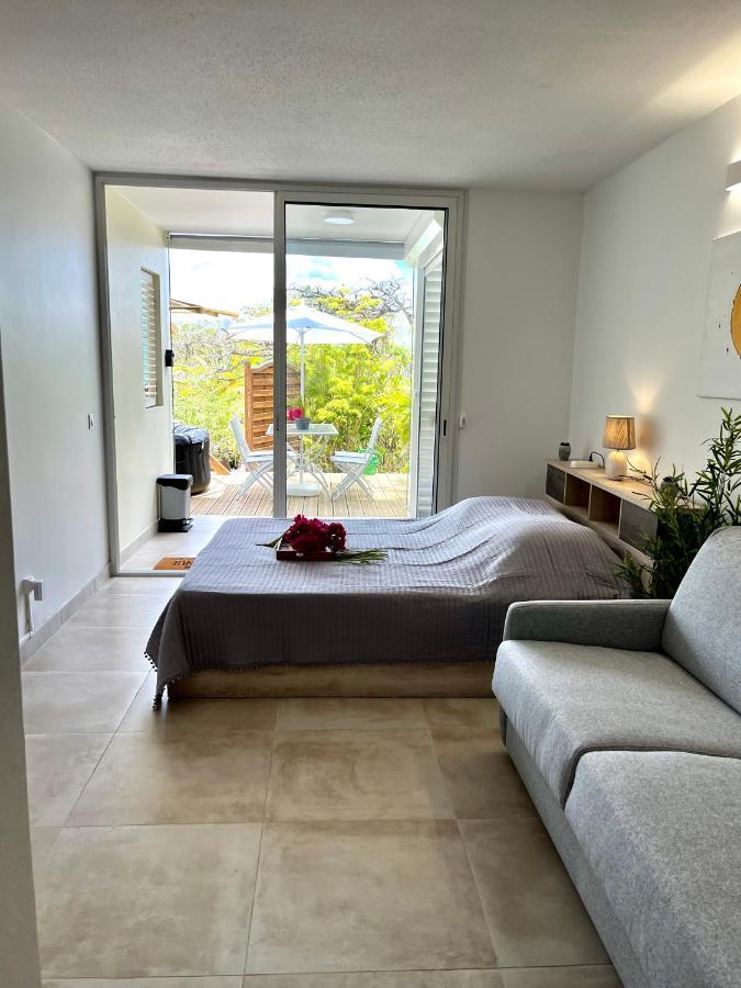 Nouveau Studio Chaleureux Avec Jacuzzi Prive & Piscine Le Diamant Exterior foto